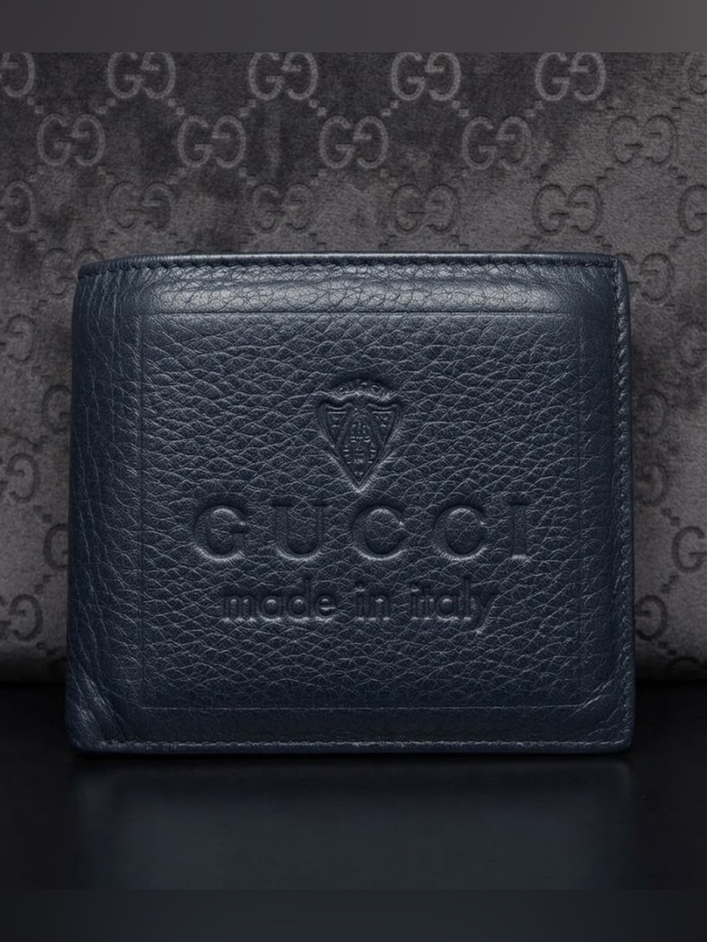 Authentic Gucci luxury designer signature black leather men’s wallet